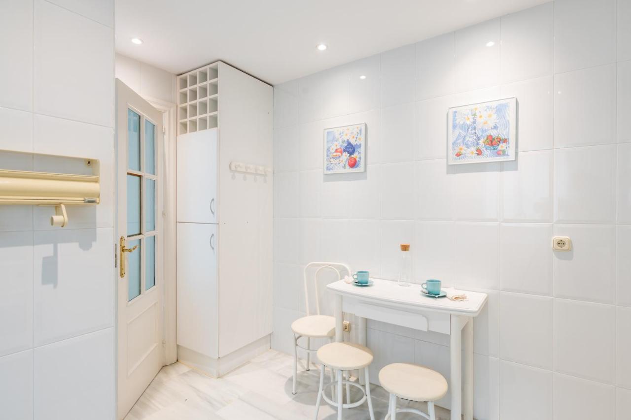 Apartamento Familiar Vistas Al Mar By Rent Me Estepona Exterior photo